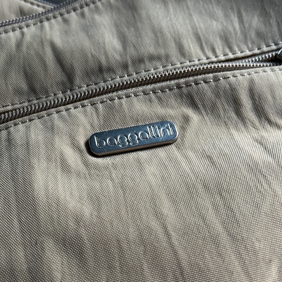 Baggalini cross body - Picture 3 of 5